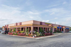 Гостиница Days Inn by Wyndham West Allis/Milwaukee  Запад Аллис